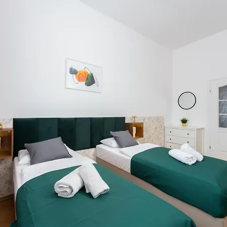 Wonderful Apartments In The Center Of Krakow-2